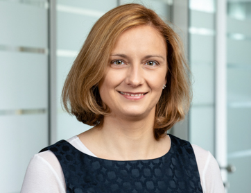 Irena Kamenščak, Vodja pravnega pododdelka, Davčna in pravna svetovalka 